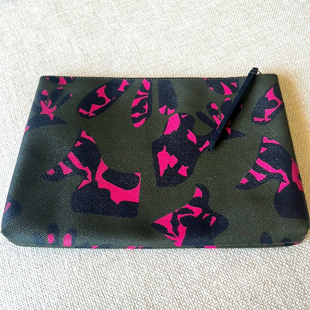 Banana Republic zipper clutch / accessory bag